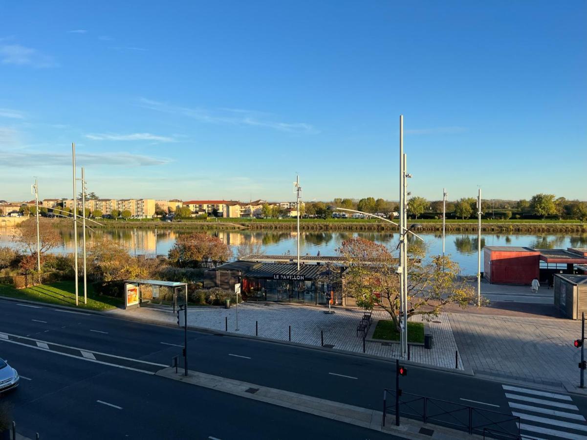 Le Lamartine - Vue Saone - Baignoire Ilot Mâcon Eksteriør billede